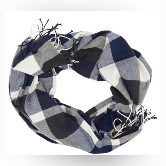 Plush Ultra Soft Plaid Scarf - Picture 6 of 9